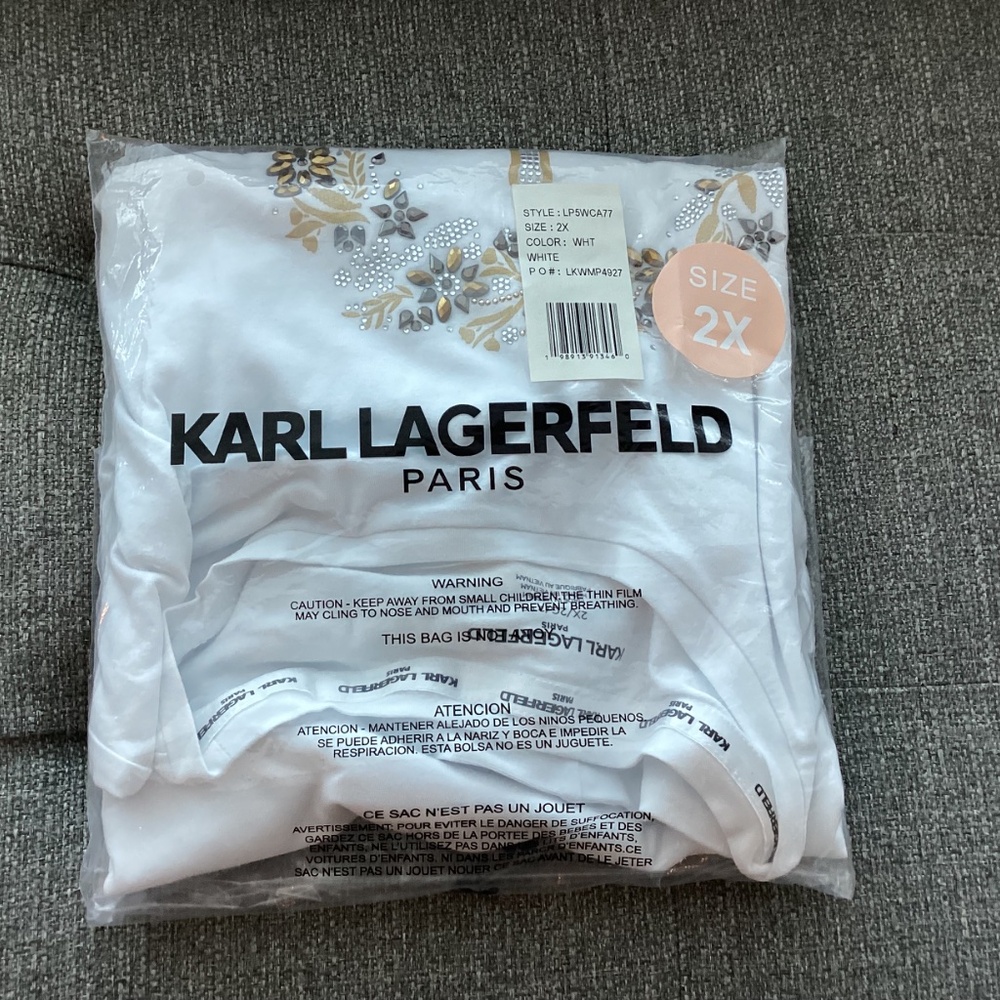 KARL LAGERFELD PARIS Plus Size Paris Logo Short Sleeve T-Shirt, size 2X - Picture 12 of 12